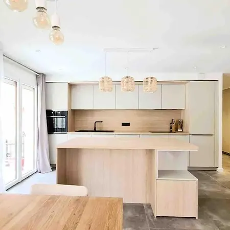 Proche Du Et Des Commerces, Neuf, Au Calme, Avec 3 Et Grande Terrasse Apartment Annecy